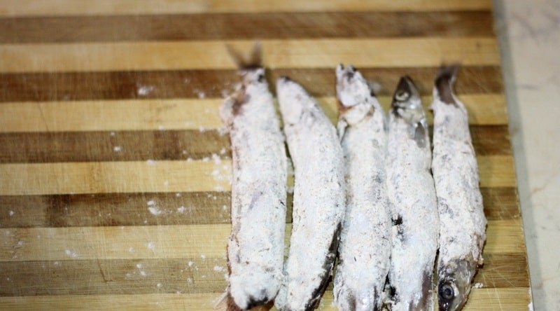 Секрет одного рыбака: Принцип жарки рыбы без запаха и масляных брызг