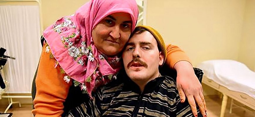 Так вот как сложилась судьба турчанки, которая 10 лет ухаживала за приемным русским парнем