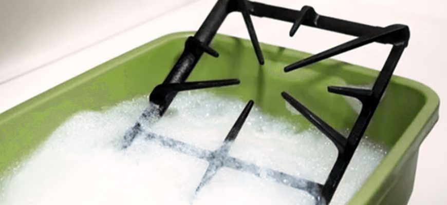 Быстрый и эффективный способ очистки решетки от плиты!