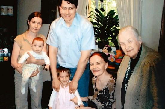 «Одинока в старости»: бывшая невестка генсека - Людмила Чурсина жалеет, что не родила