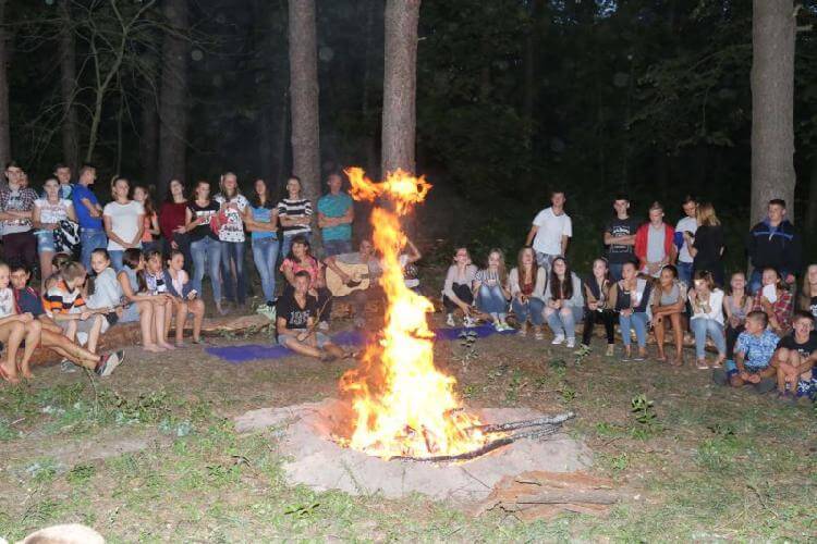 В телефоне было всего два контакта: Мама и Папа, нажали вызов, а в ответ услышали неожиданное